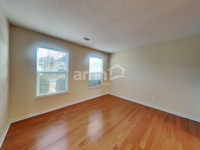 Building Photo - 4298 Persian Ct