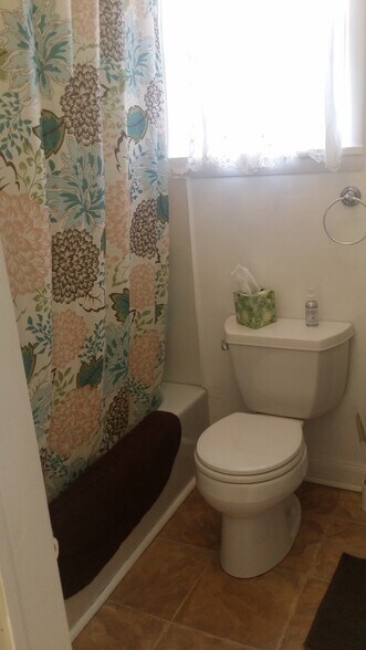 Bathroom - 607 Harrison Ave