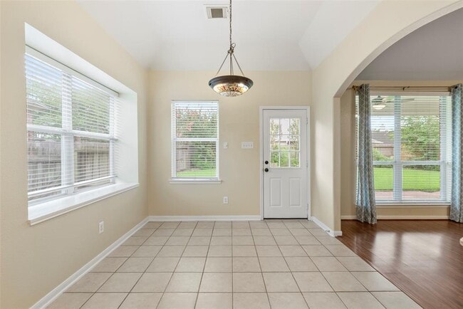 Building Photo - 25727 Shady Spruce Ln