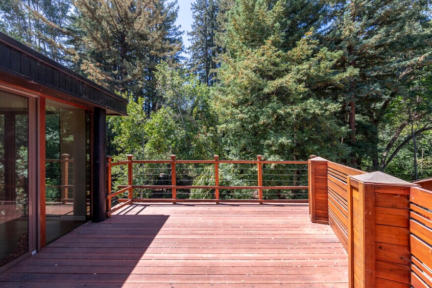 Building Photo - 1200 Mountain Home Rd