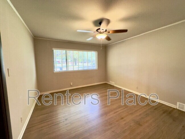 Building Photo - 4051 E 46th Pl