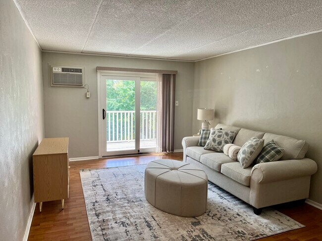 Building Photo - 600 Campbell Cir