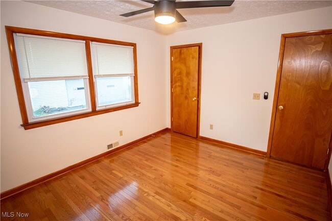 Building Photo - 14014 Emery Ave