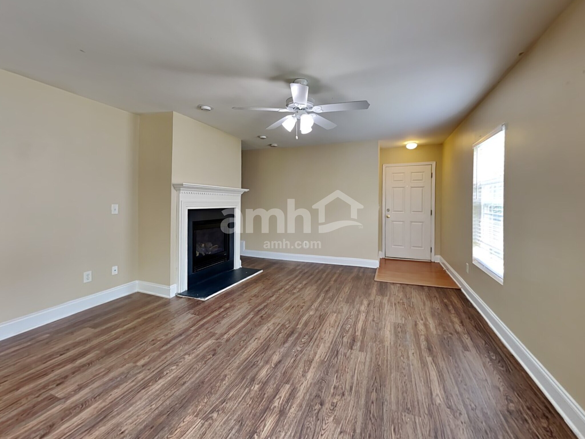 Building Photo - 3770 Marshlane Way