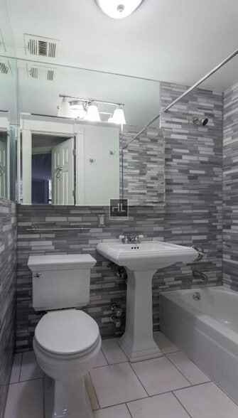 Building Photo - West 14th Street