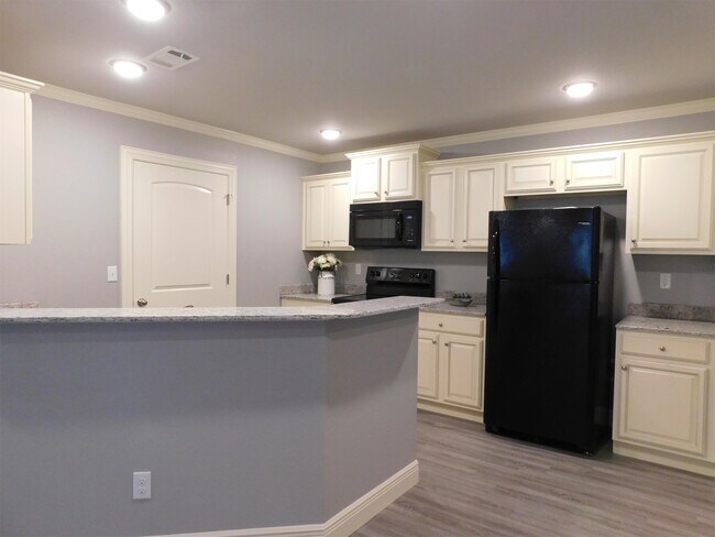 Building Photo - 9005-9007 Sandra Way