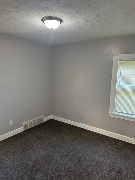 Bedroom # 2 - 13805 Othello Ave