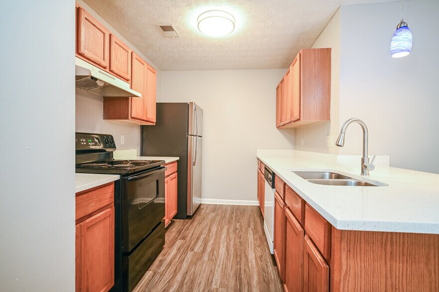 Building Photo - 1351 Hollenbeck Ln