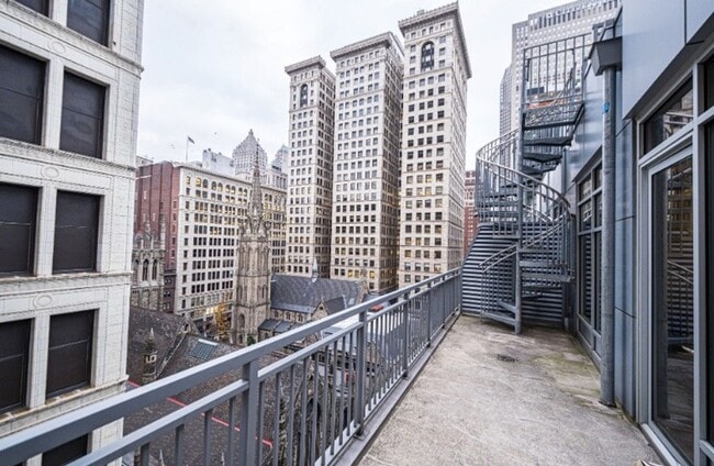 Building Photo - Luxury Penthouse Condo Downtown with Private Patio & Amazing Views Available Now!