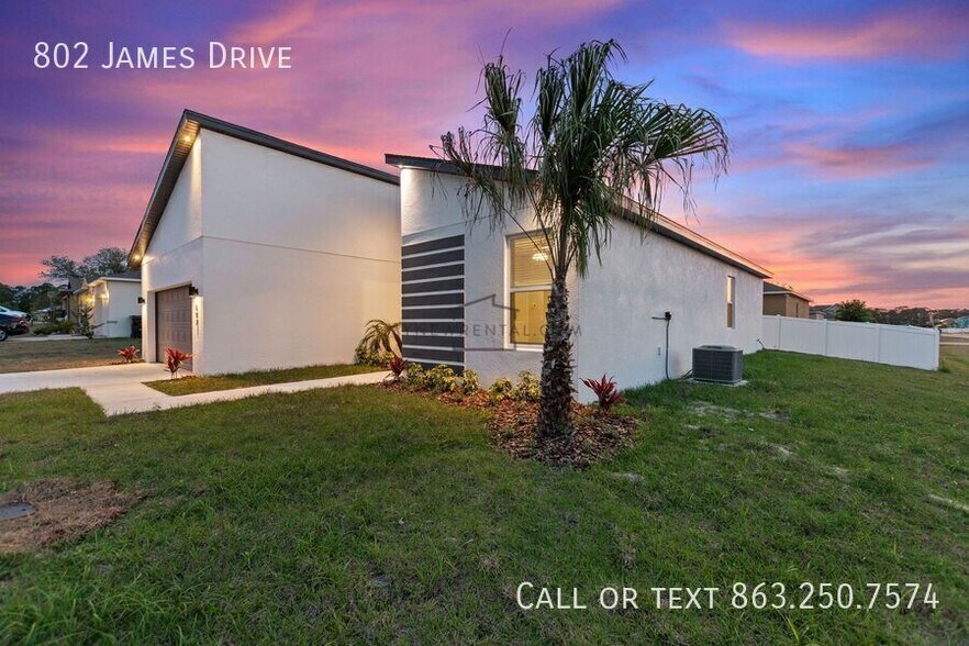 Building Photo - 802 James Dr