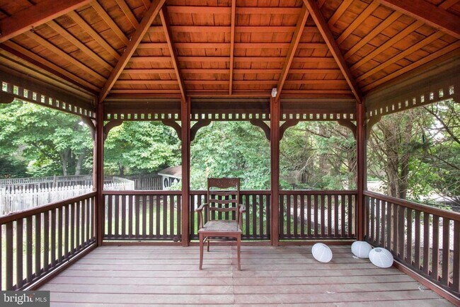 Building Photo - 13920 Wagon Way