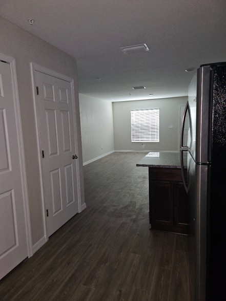 Building Photo - 64 Walnut Rd