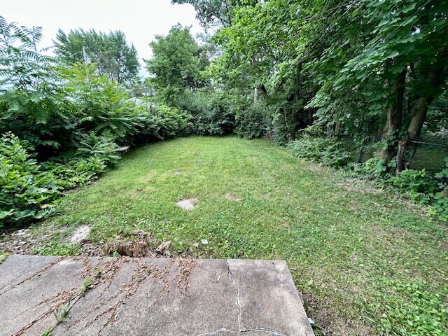 Building Photo - Charming 3 Bedroom 2 Bath House in Center Township!