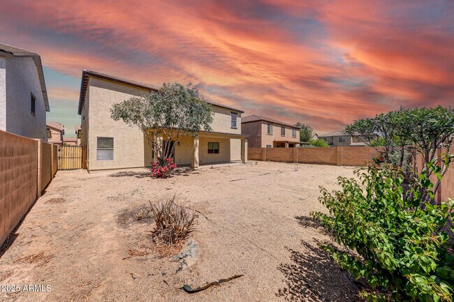 Building Photo - 9423 W Monte Vista Rd