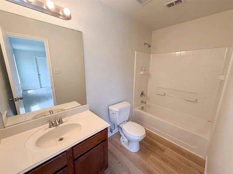 Building Photo - 8849 Sun Haven Way
