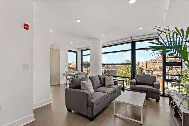 Building Photo - 2007 Vermont Ave NW