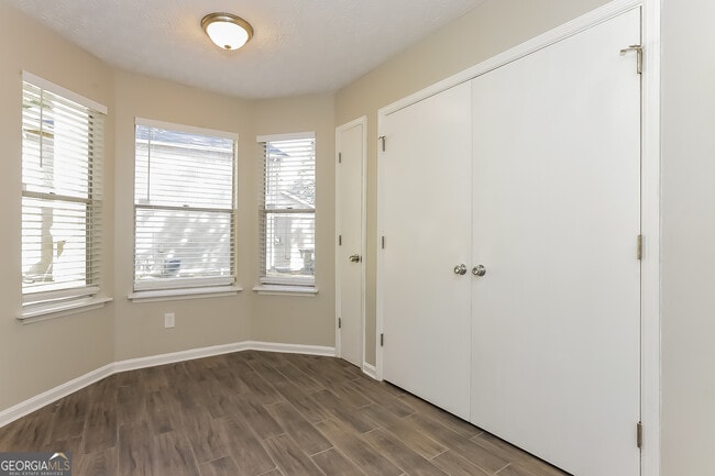 Building Photo - 6730 Greenbower Ln