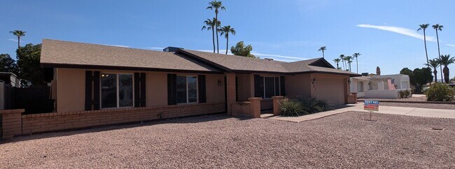 Building Photo - 2431 W Plata Ave