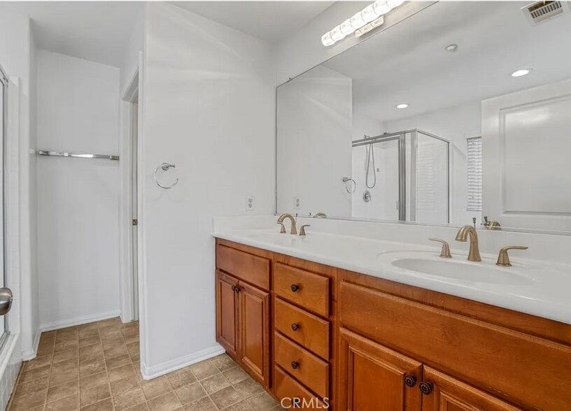 Building Photo - 1309 Songbird Way