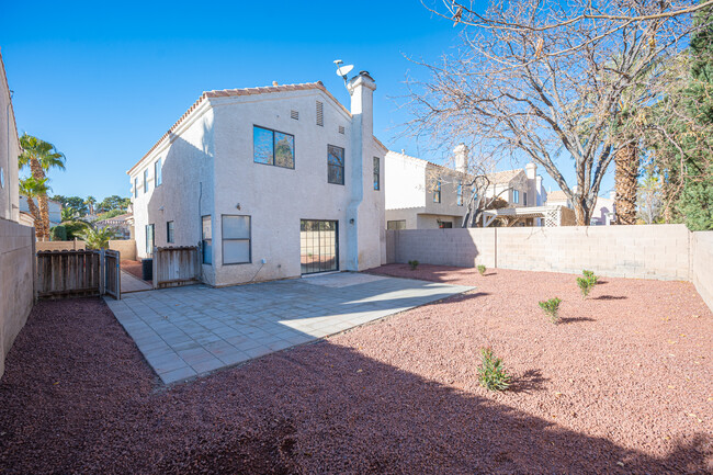 Building Photo - 2828 Edge Rock Cir