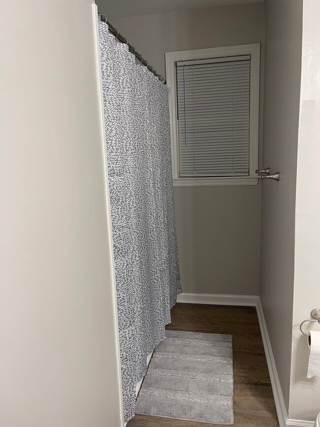 Building Photo - 225 William Hardin Rd