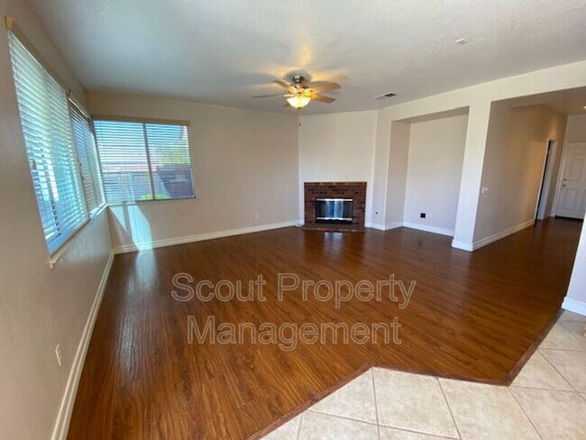 Building Photo - 29403 Via Espada