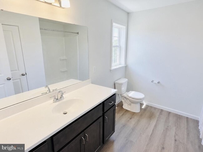 Building Photo - 7847 Oakbrook Dr