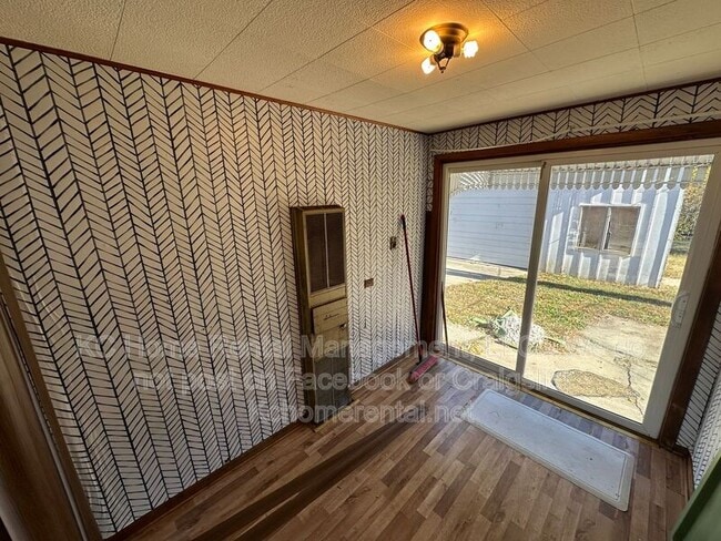 Building Photo - 2115 N 40 St