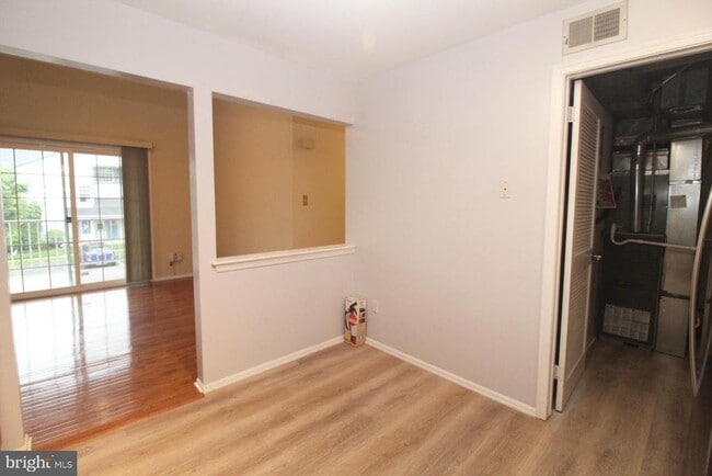 Building Photo - 262 Andover Pl