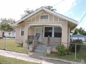 Building Photo - 615 S E St