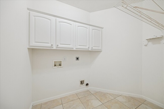 Building Photo - 1523 Orchard Park Dr