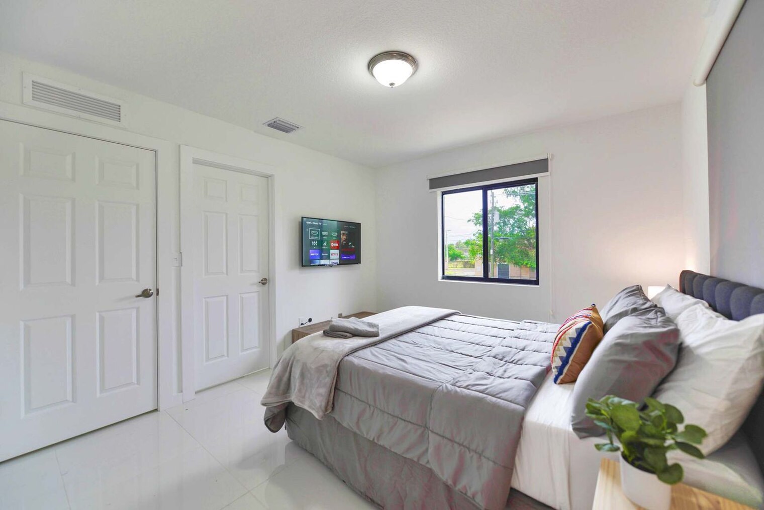 Building Photo - 2241 NW 50th St