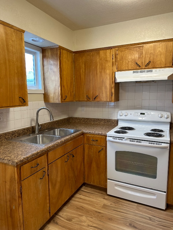 Building Photo - 1028 Longstaff St