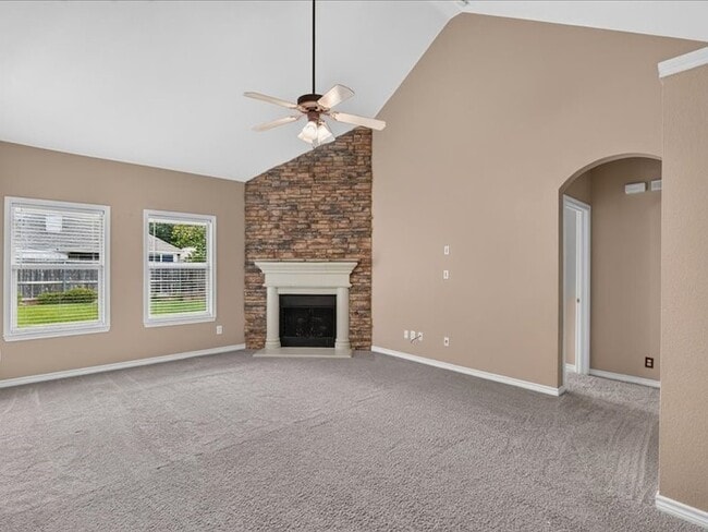 Building Photo - 5912 Meadowglen Dr