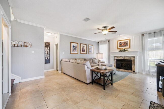 Building Photo - 1118 Sherfield Ridge Dr