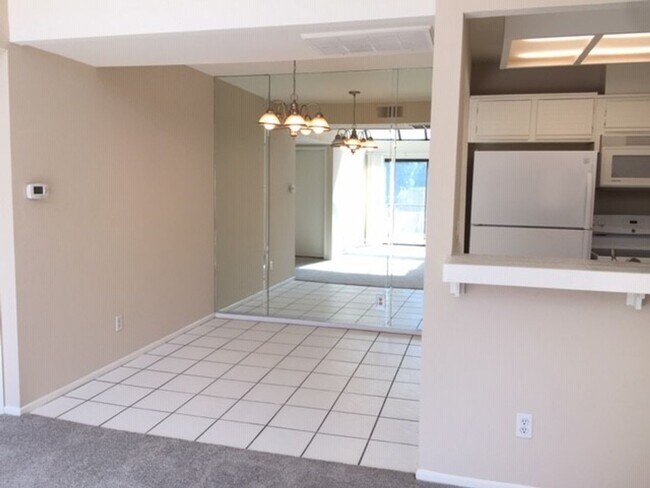 Building Photo - 25761 Le Parc