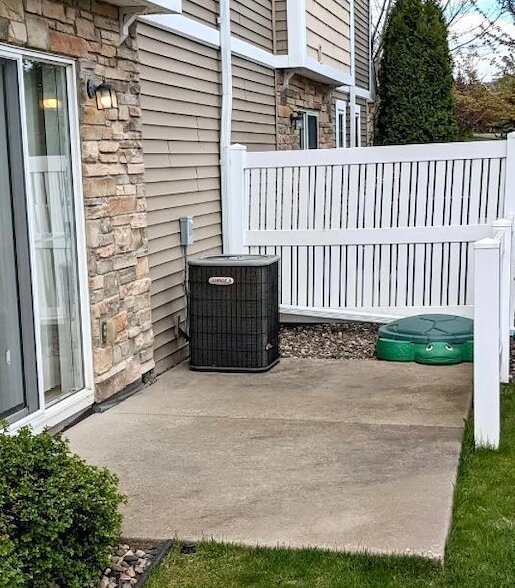 Building Photo - 15375 60th Ave N