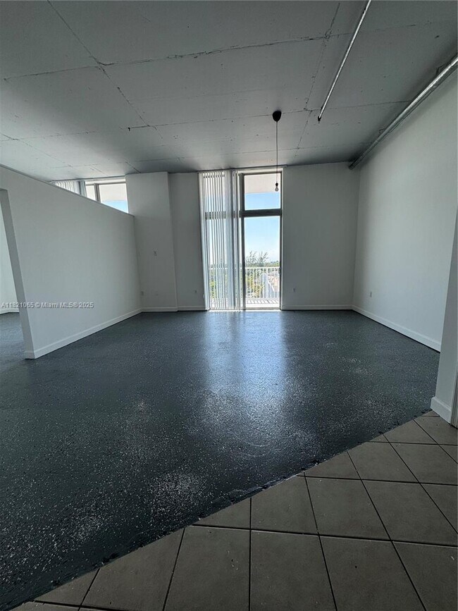 Building Photo - 2100 Van Buren St