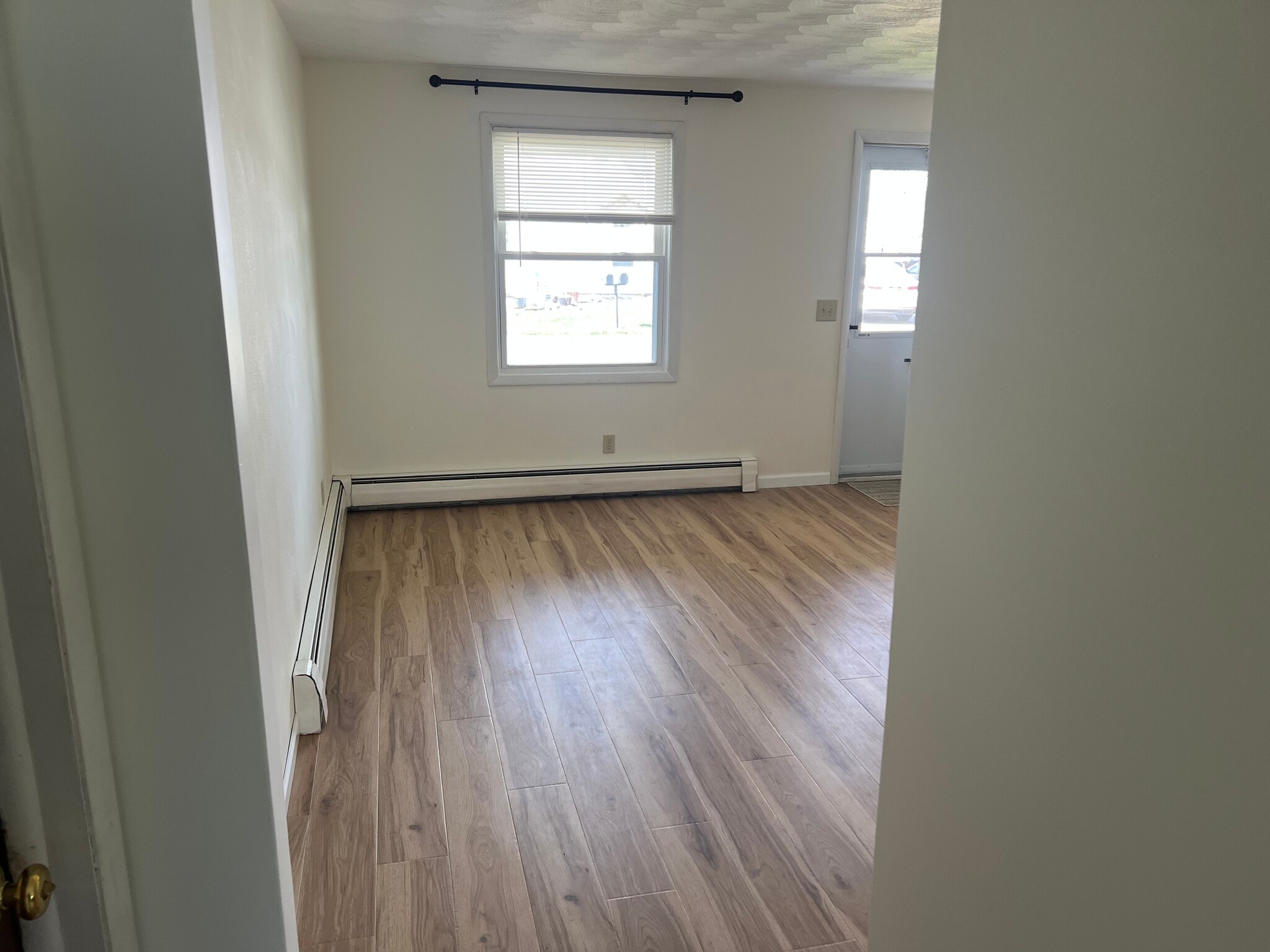 Living Room - 42946 Emerald Dr