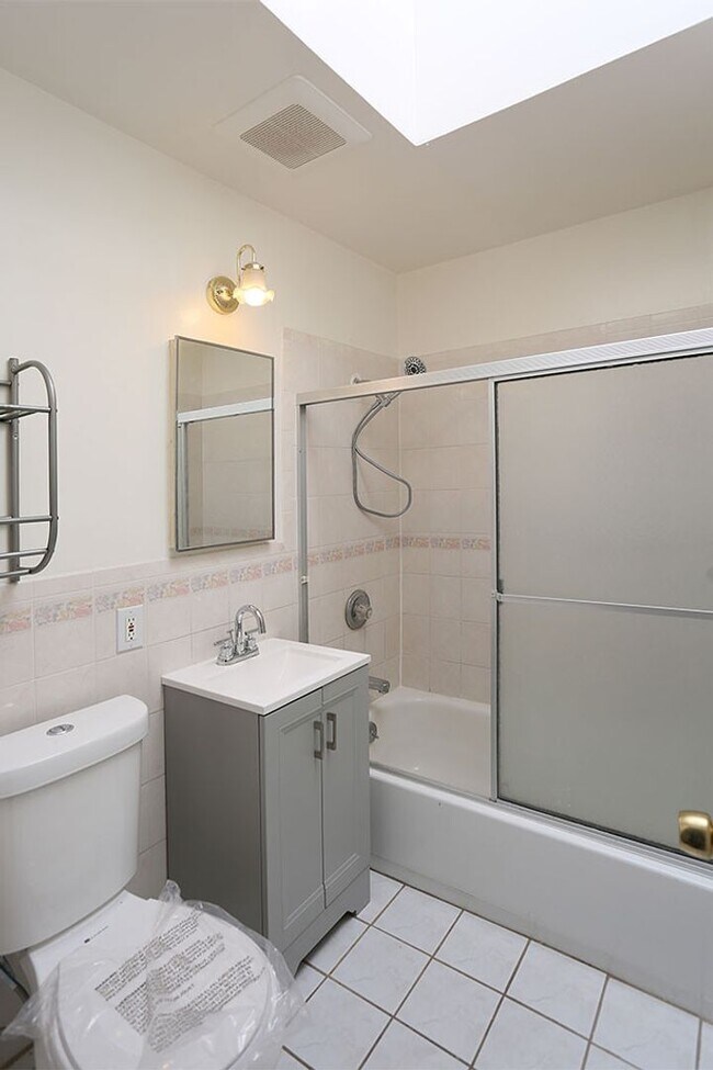 Building Photo - 1871 46th Ave