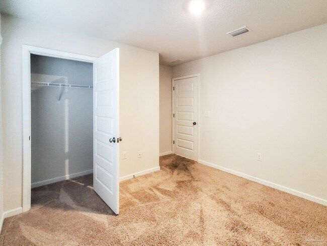Building Photo - 7332 Lakeside Oak Ct