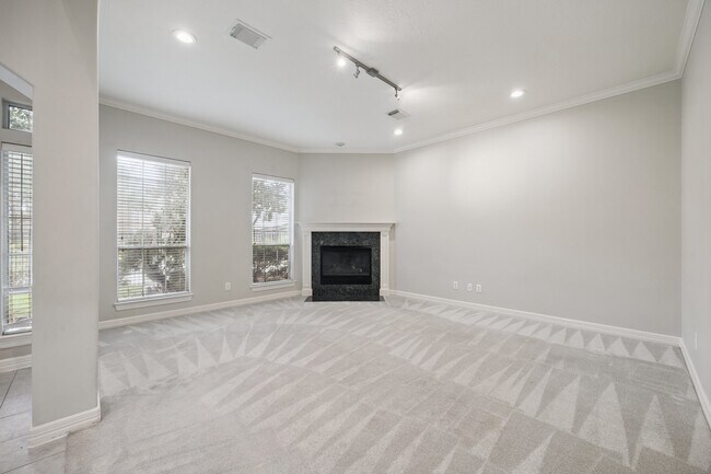 Building Photo - 13507 Brookbluff Ln