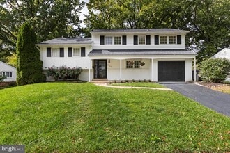 Building Photo - 2106 Largo Rd