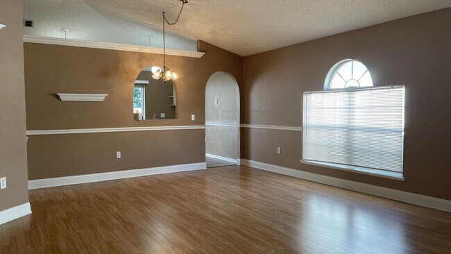 Building Photo - 7323 Lawn Tennis Ln