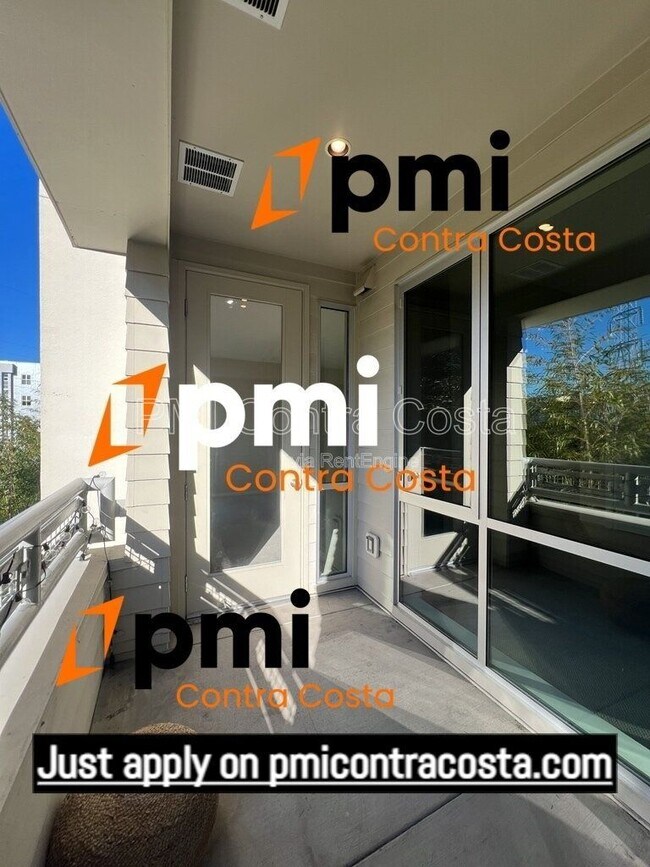 Building Photo - 1655 N California Blvd