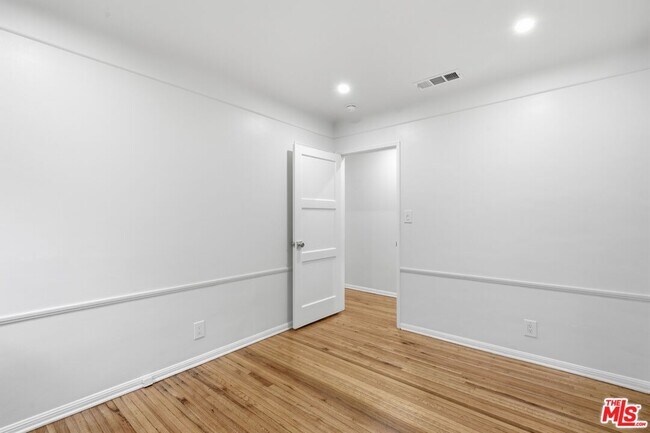 Building Photo - 4236 Elenda St