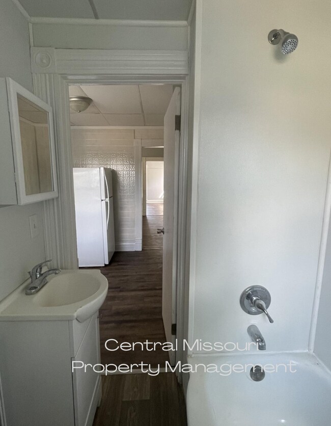 Building Photo - 200 E Gay St