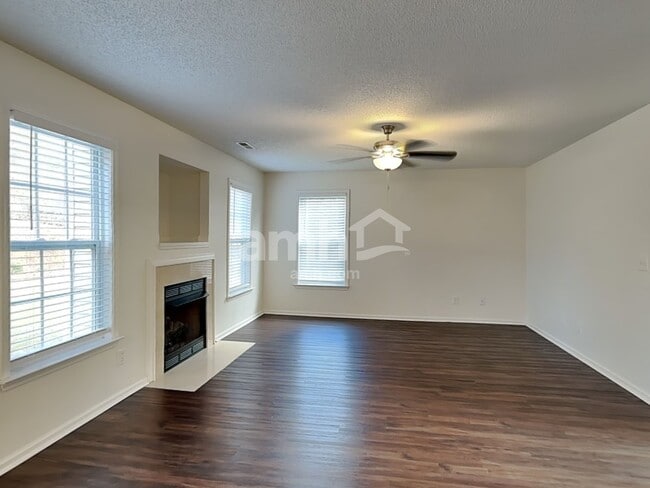 Building Photo - 2112 Coral Berry Ln