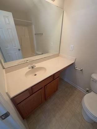 Building Photo - 2005 Banister Loop