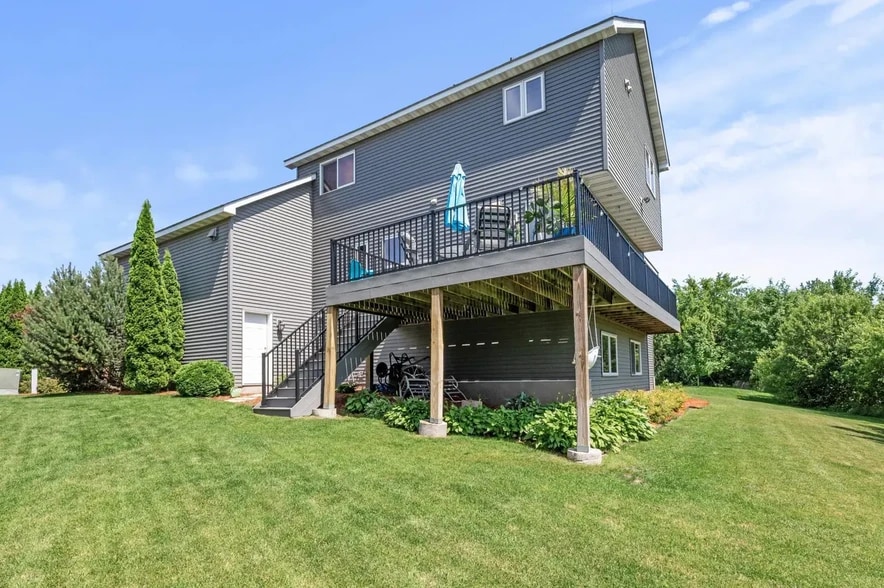 Building Photo - 5265 Fenson Ct N